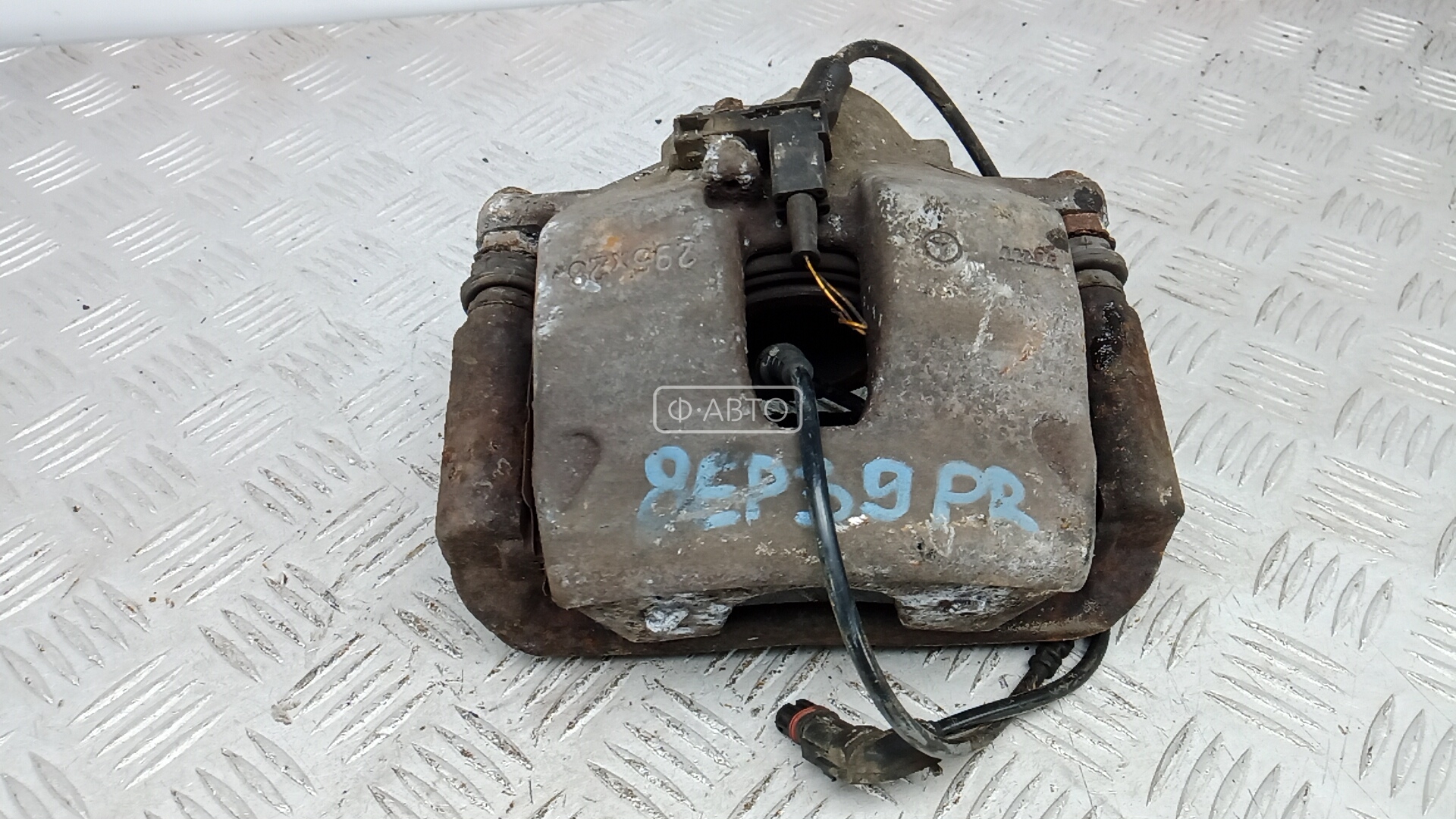 Суппорт тормозной передний правый