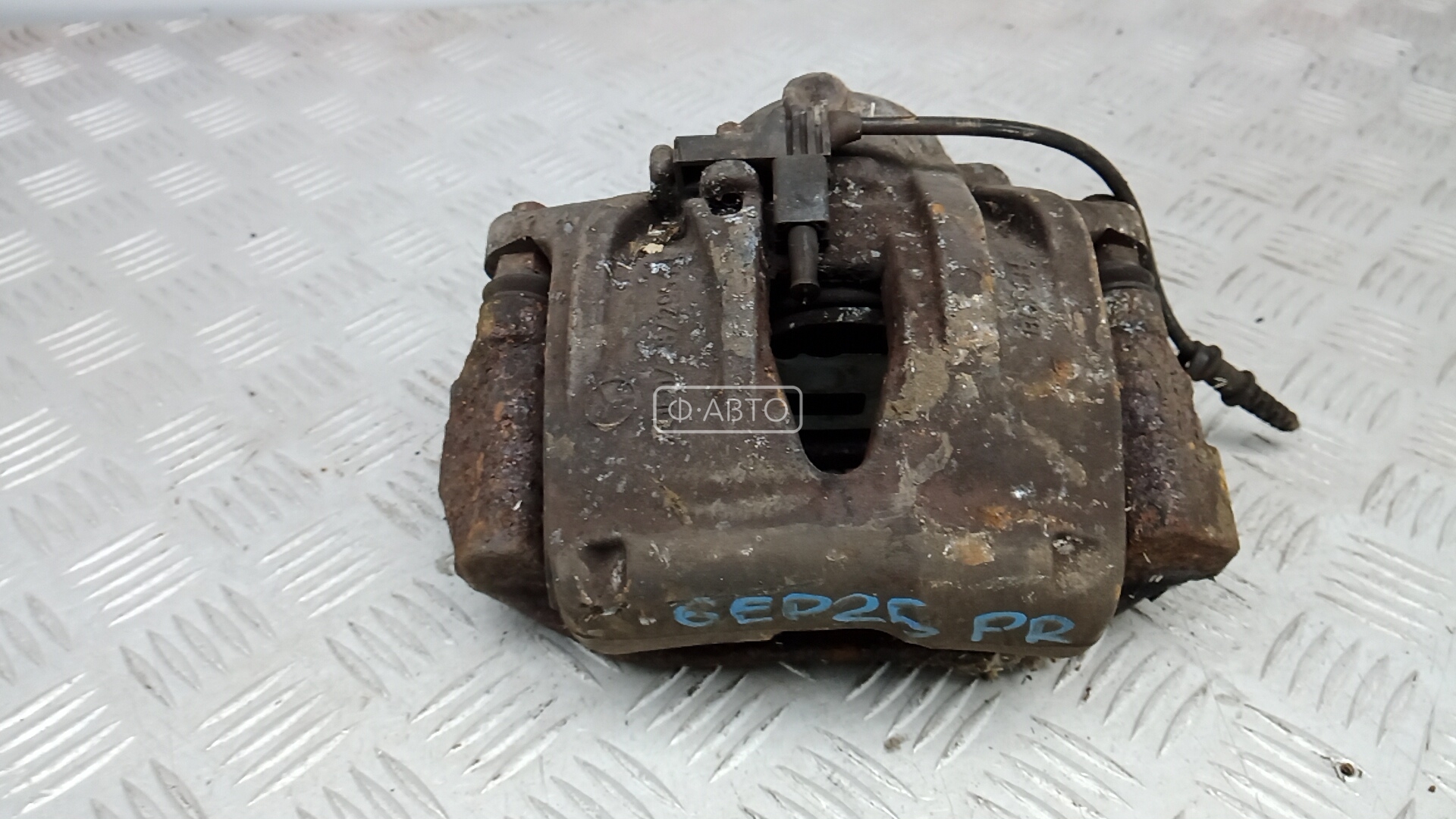 Суппорт тормозной передний правый