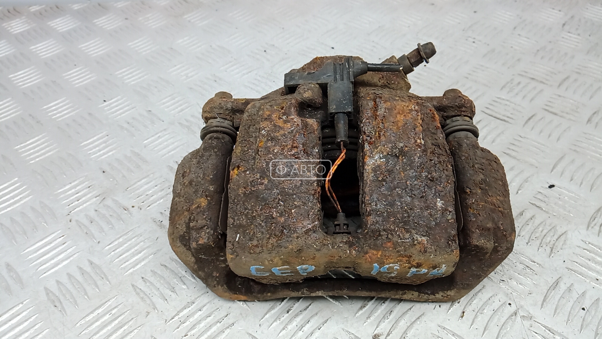 Суппорт тормозной передний правый