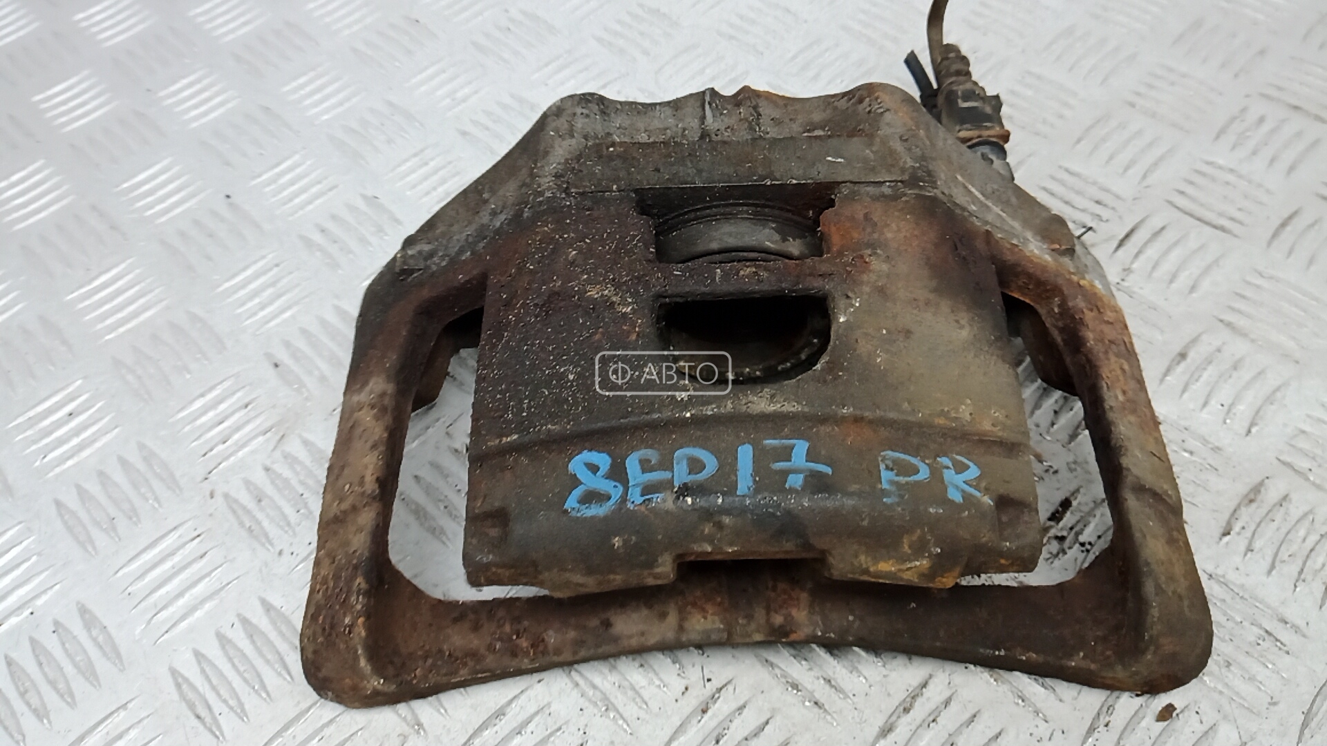 Суппорт тормозной передний правый