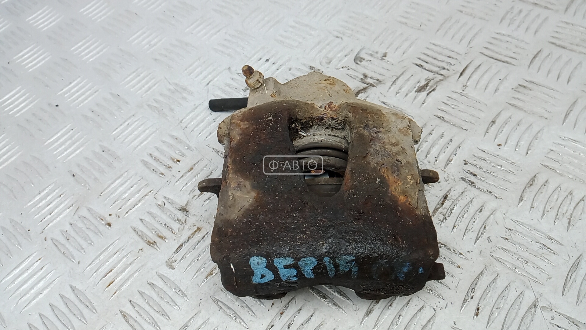 Суппорт тормозной передний правый