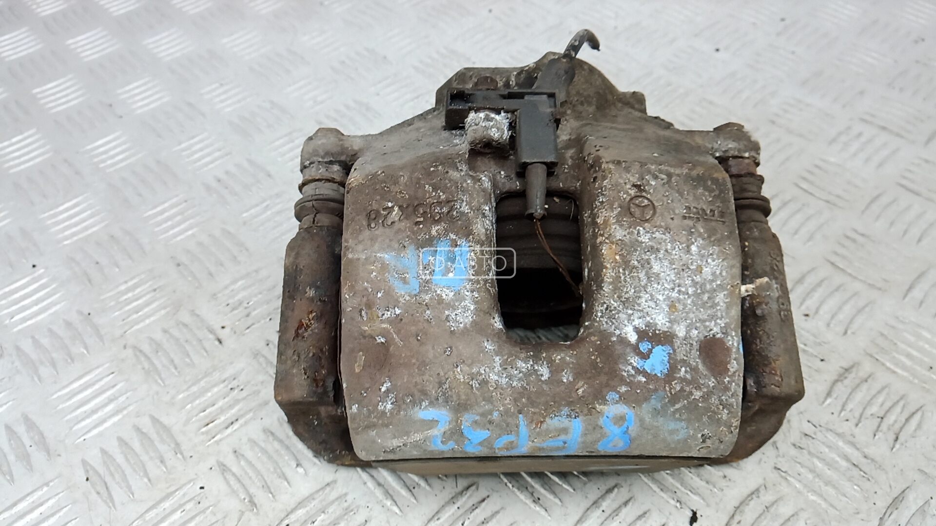 Суппорт тормозной передний правый