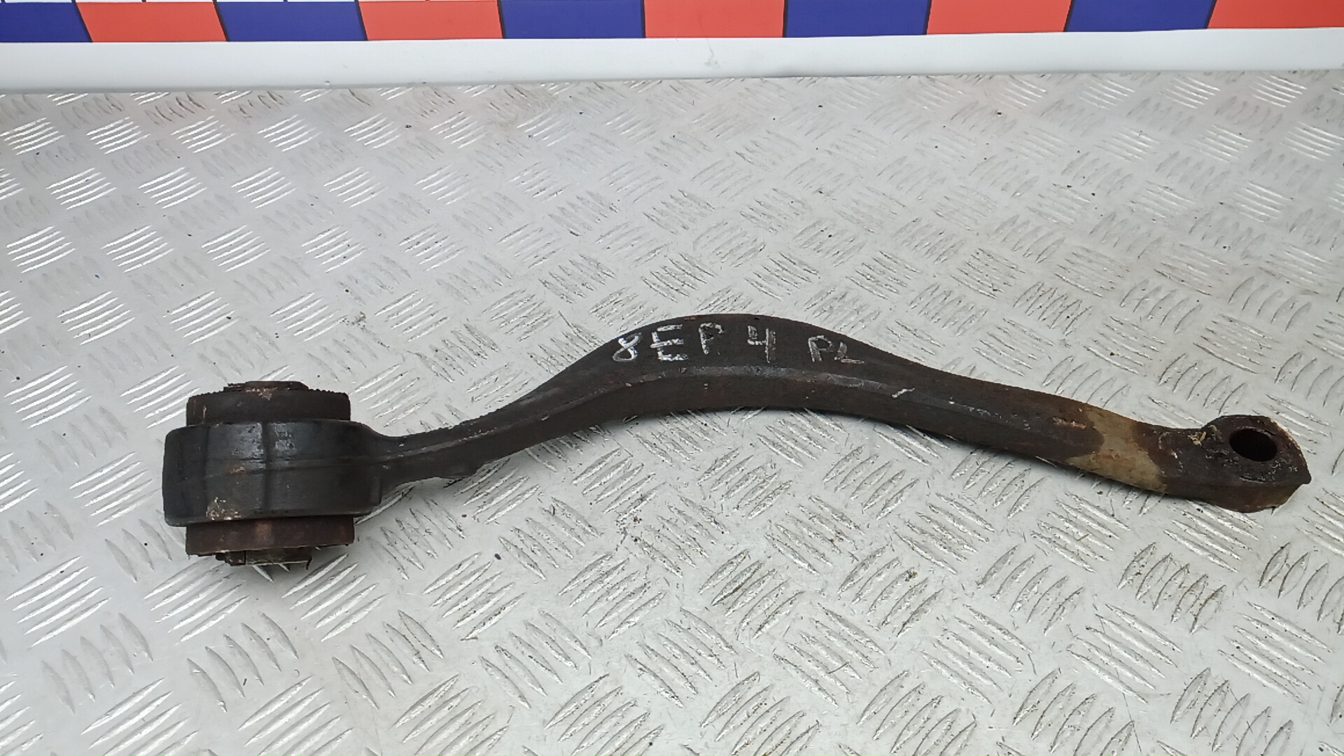 Рычаг передний нижний левый BMW X5 E53