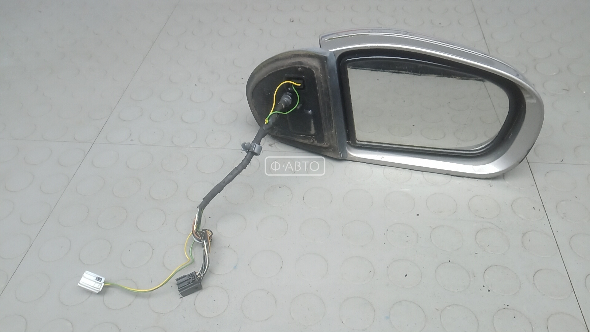 Зеркало наружное правое