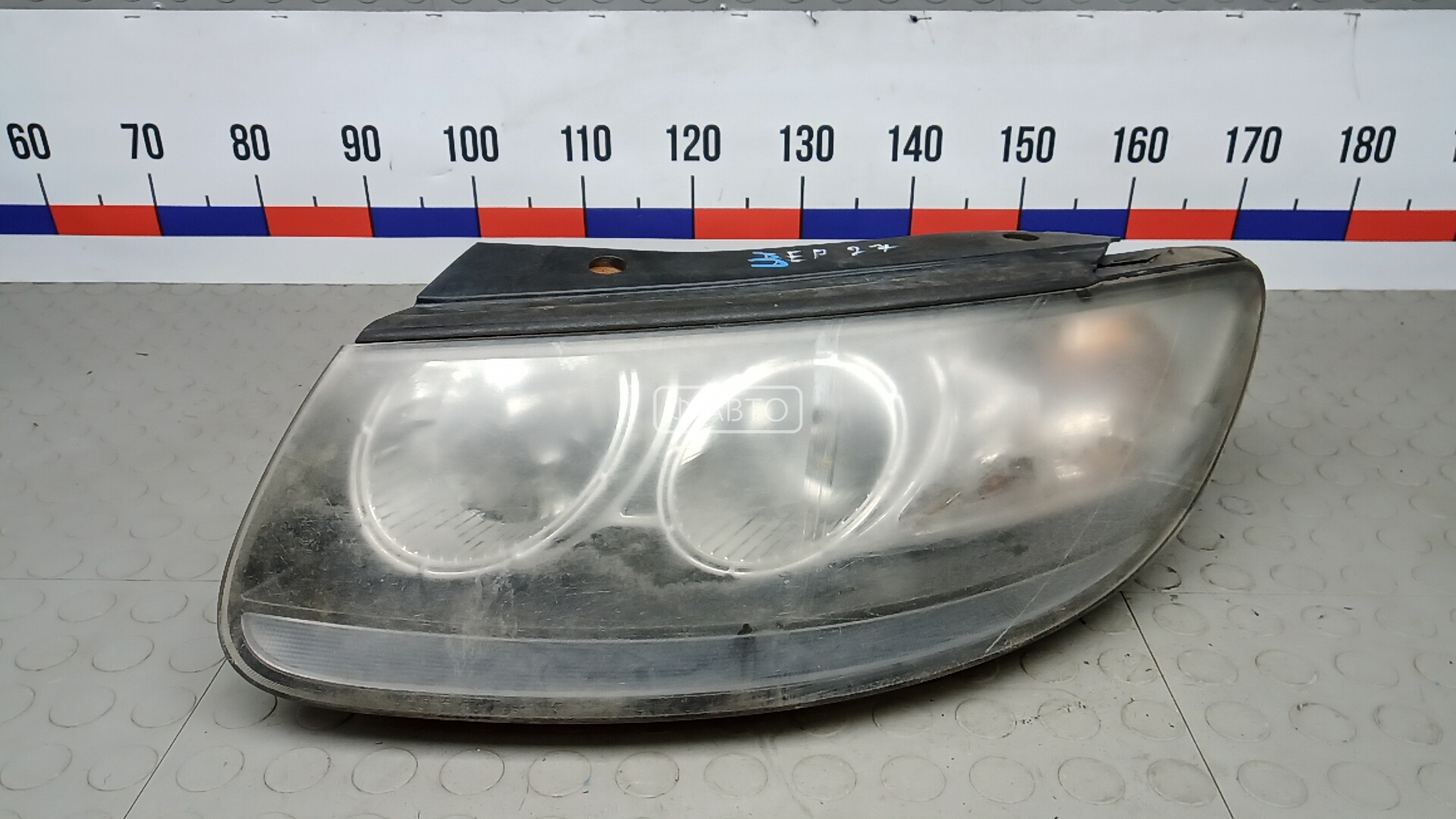 Фара левая