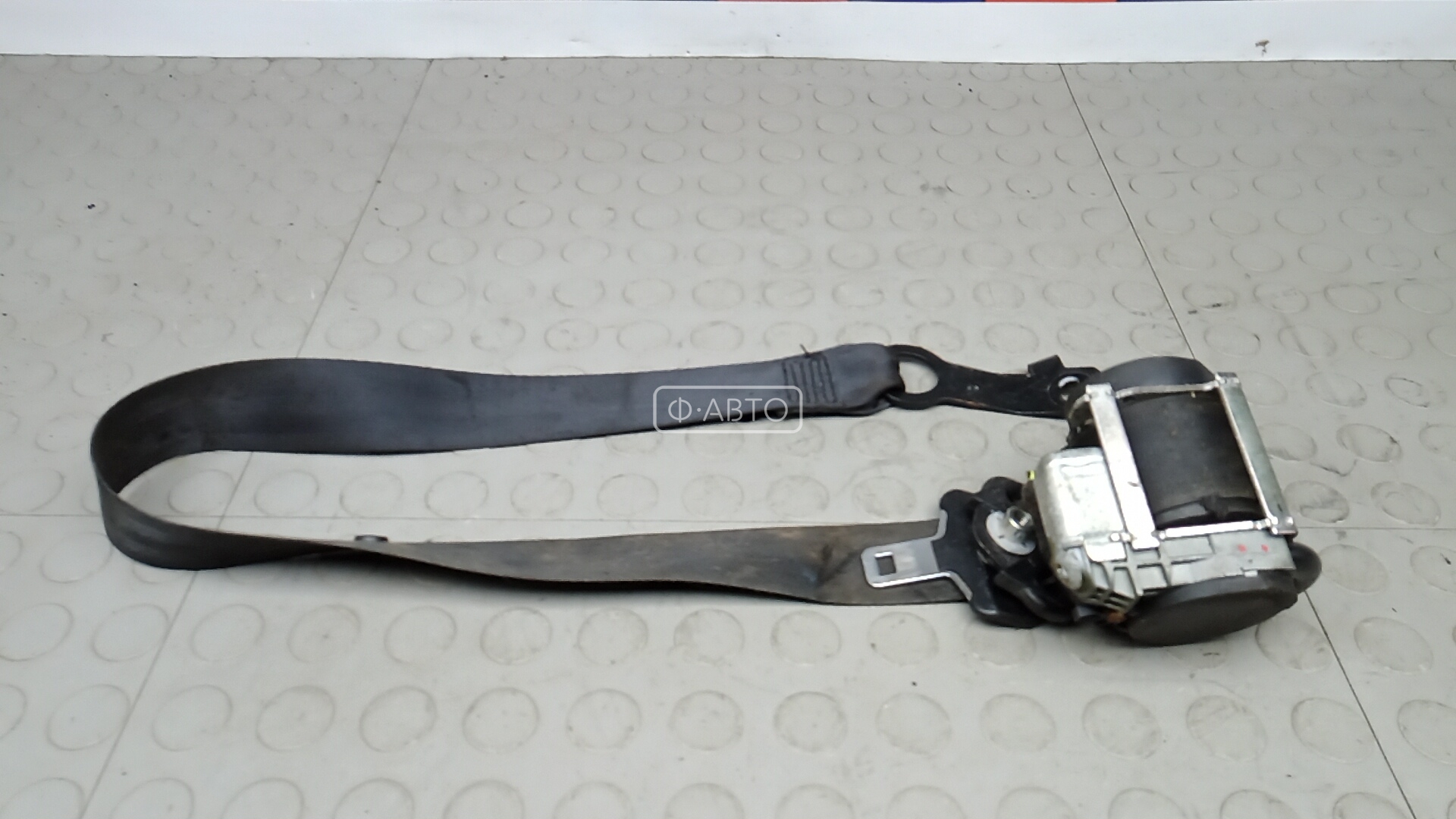 Ремень безопасности с пиропатроном сиденья переднего