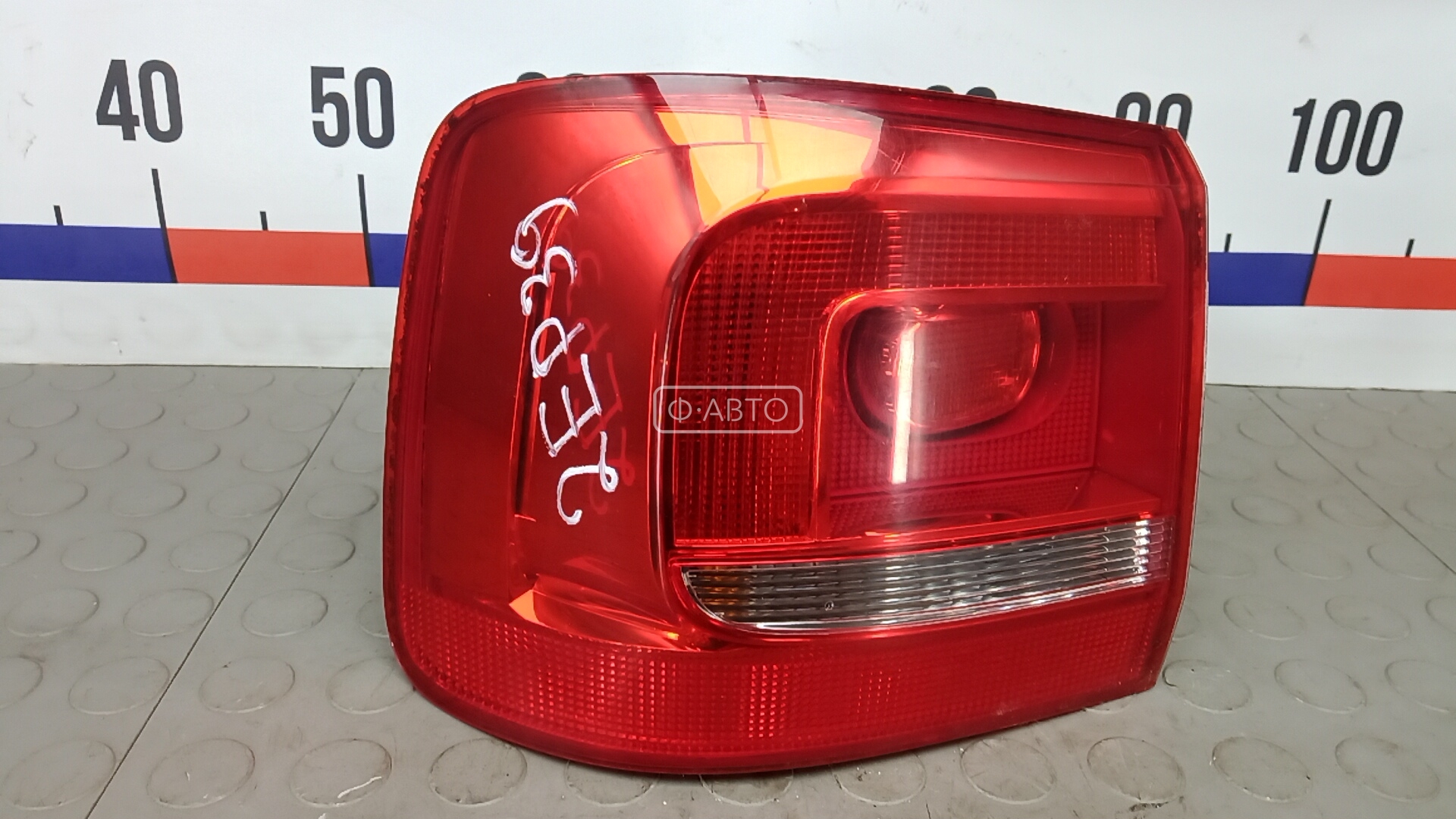 Фонарь задний левый