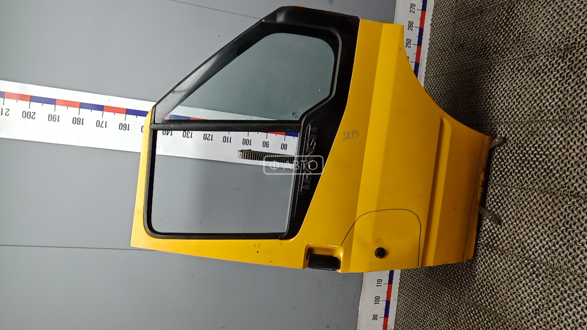 Дверь передняя правая