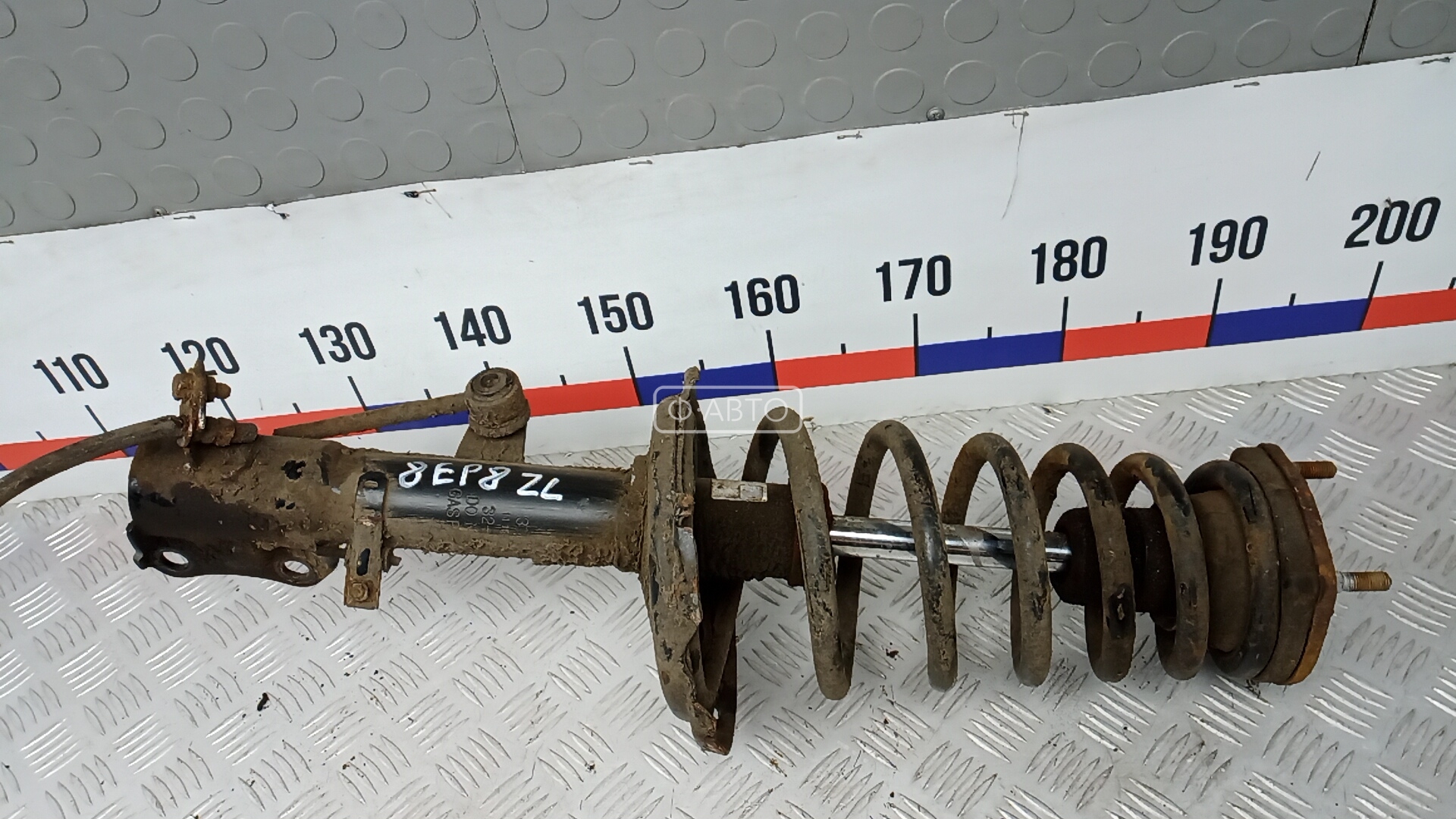 Стойка задняя левая