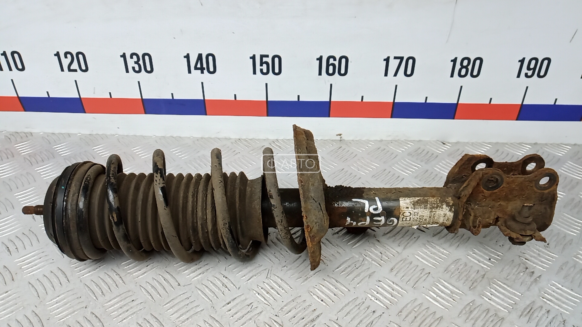 Стойка передняя левая