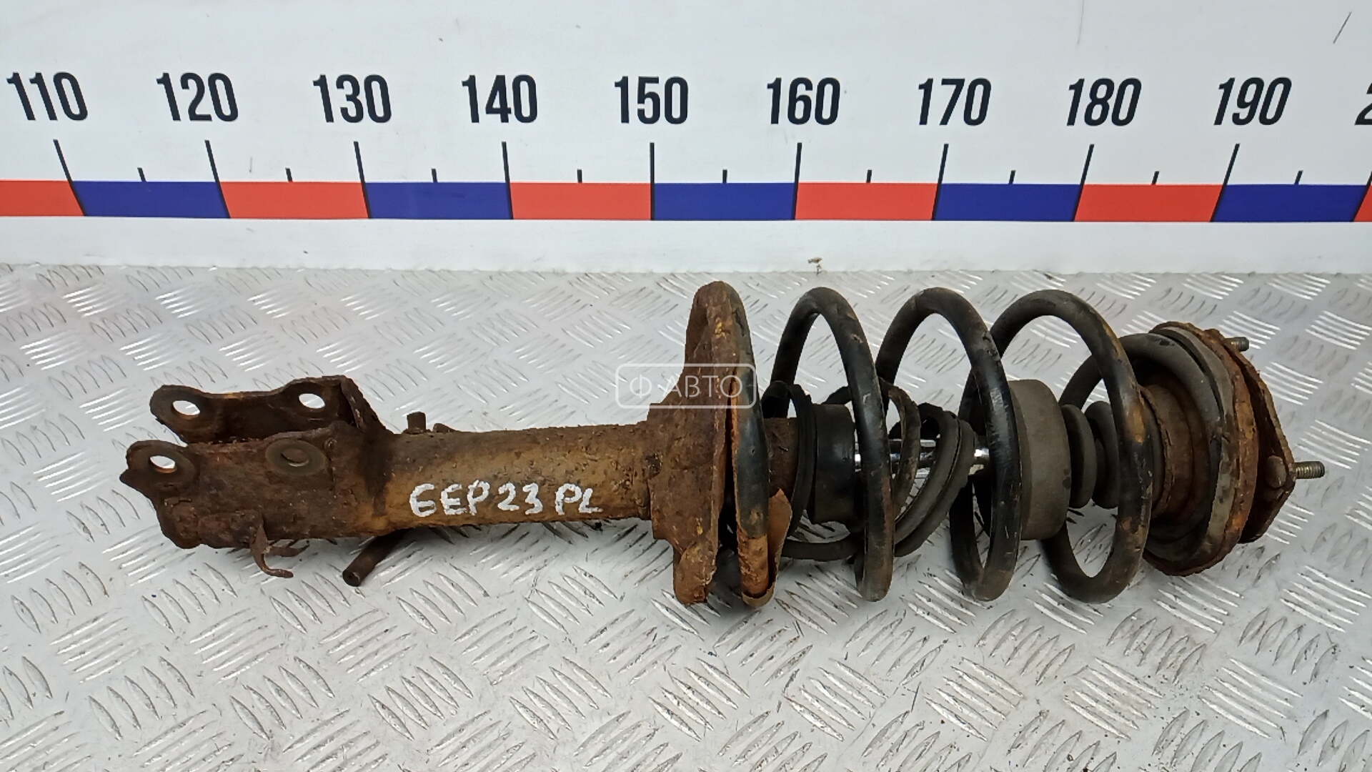 Стойка передняя левая