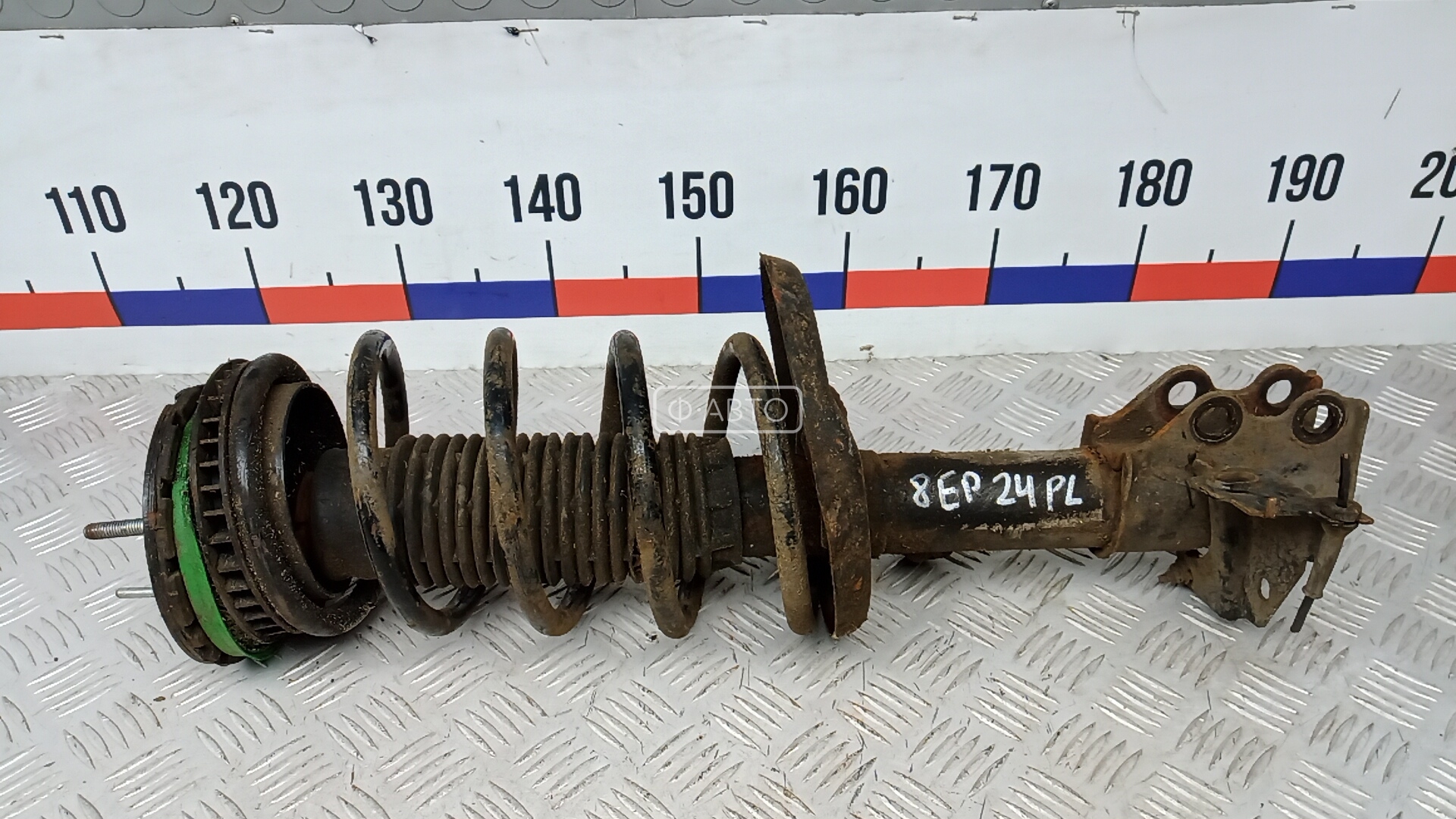 Стойка передняя левая