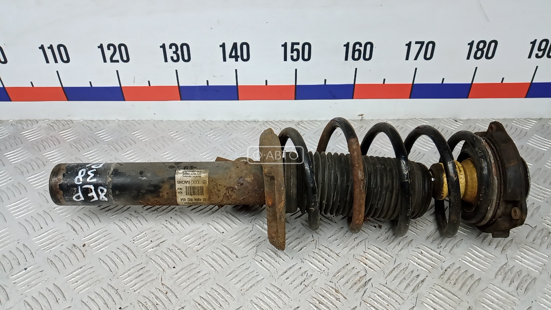 Стойка передняя левая