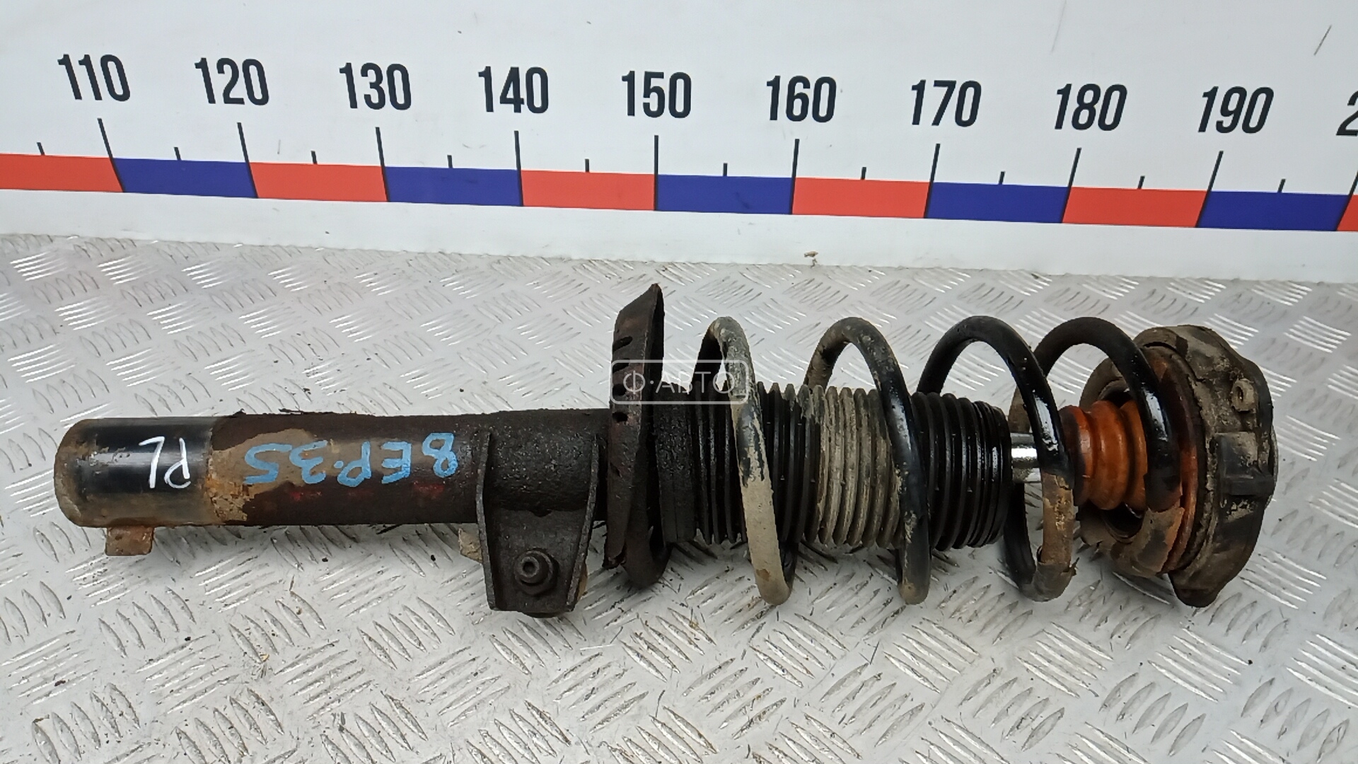 Стойка передняя левая