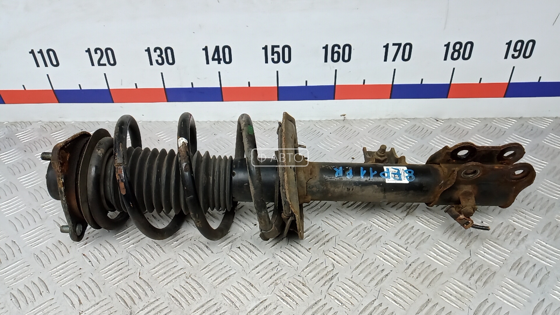 Стойка передняя правая