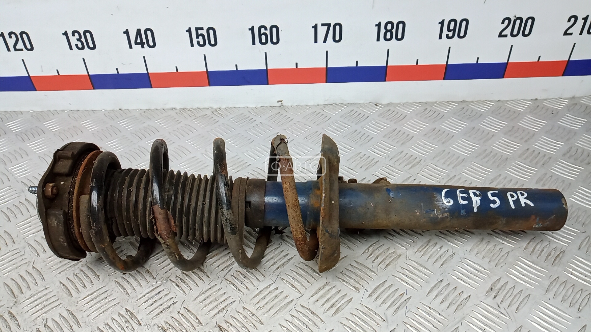 Стойка передняя правая