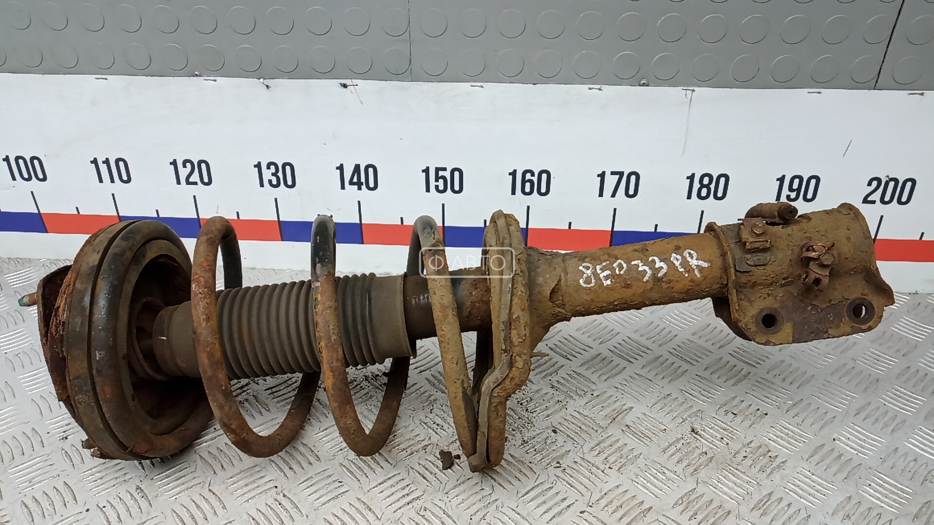 Стойка передняя правая