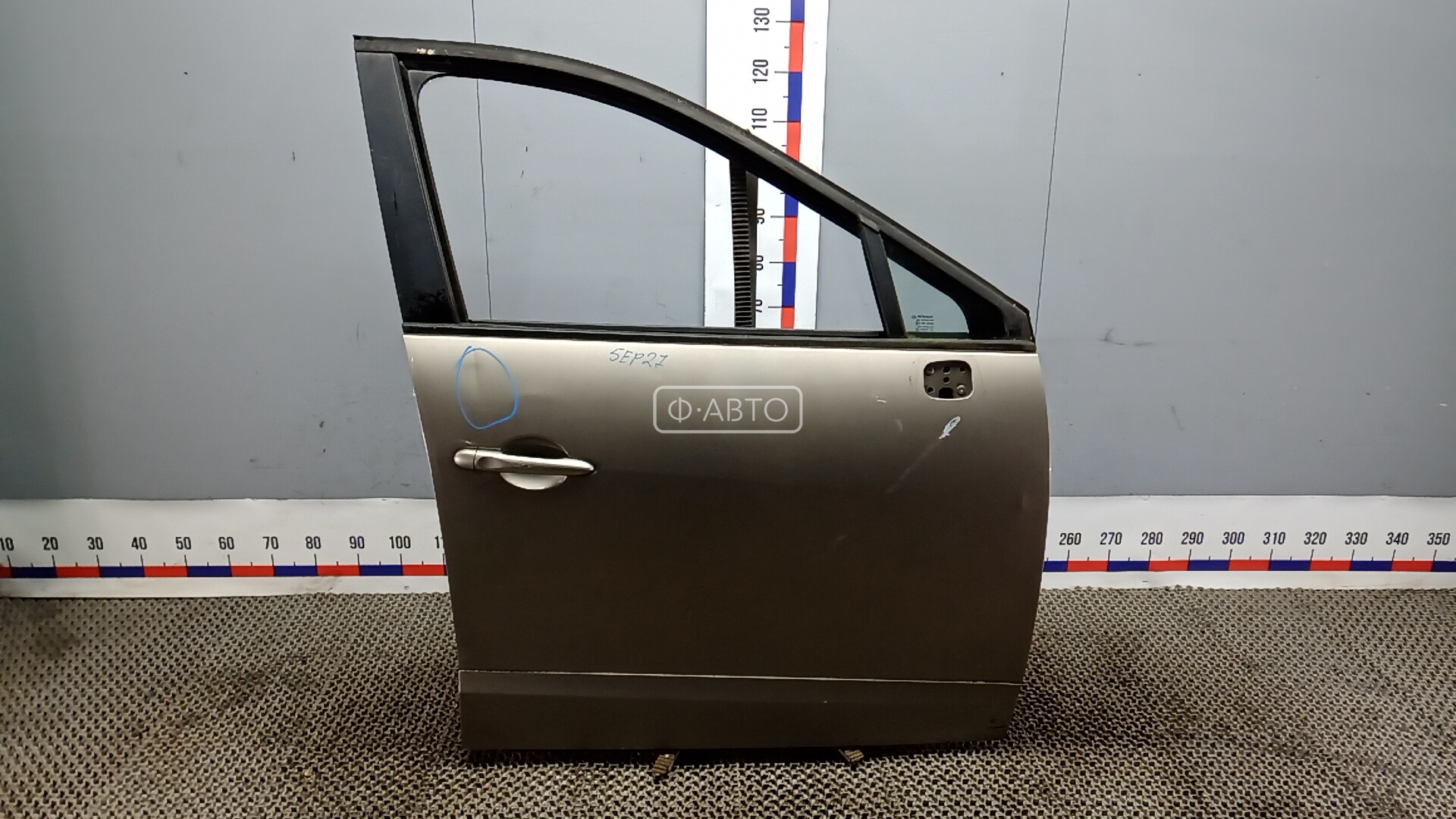 Дверь передняя правая