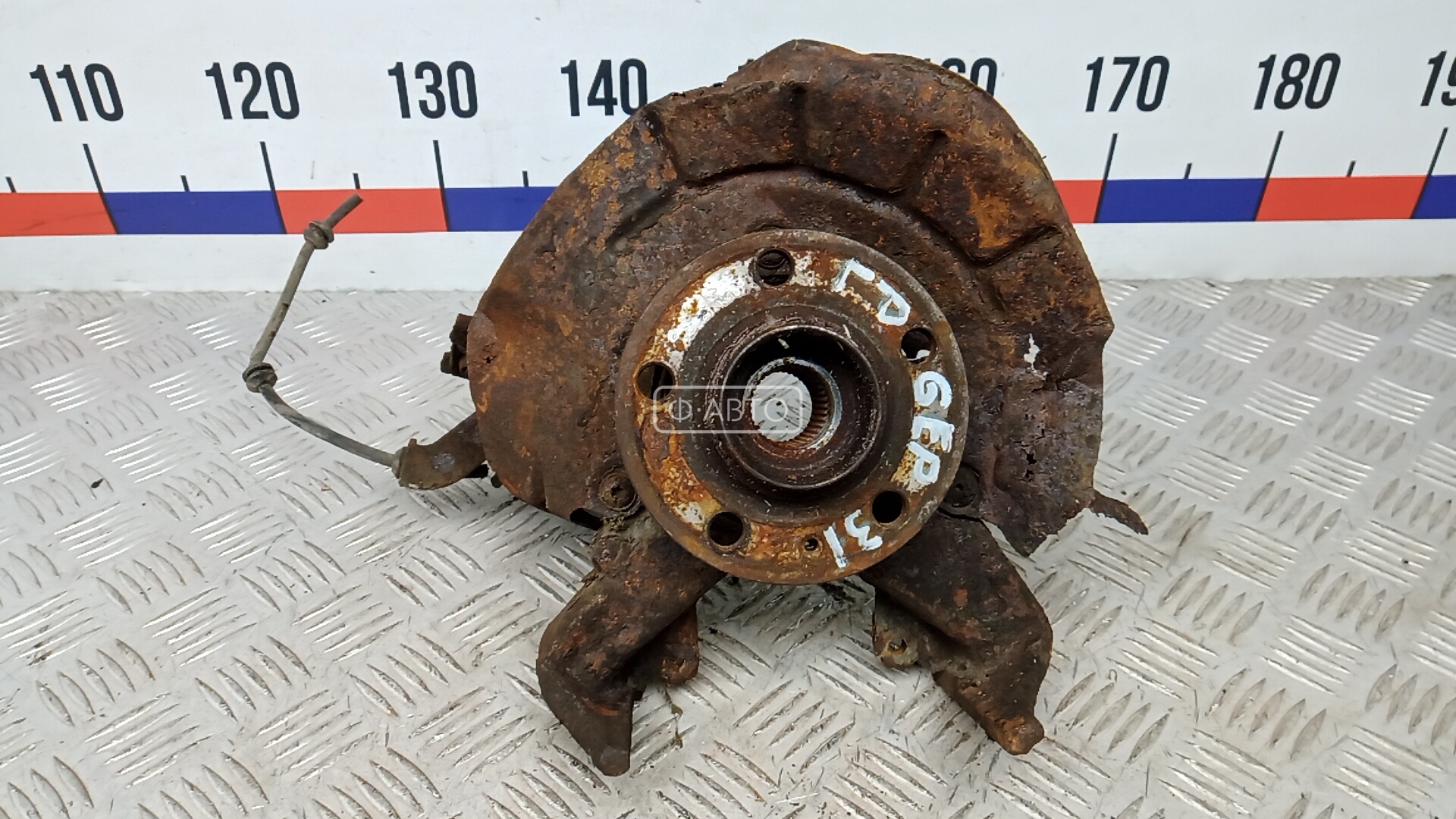 Ступица передняя левая