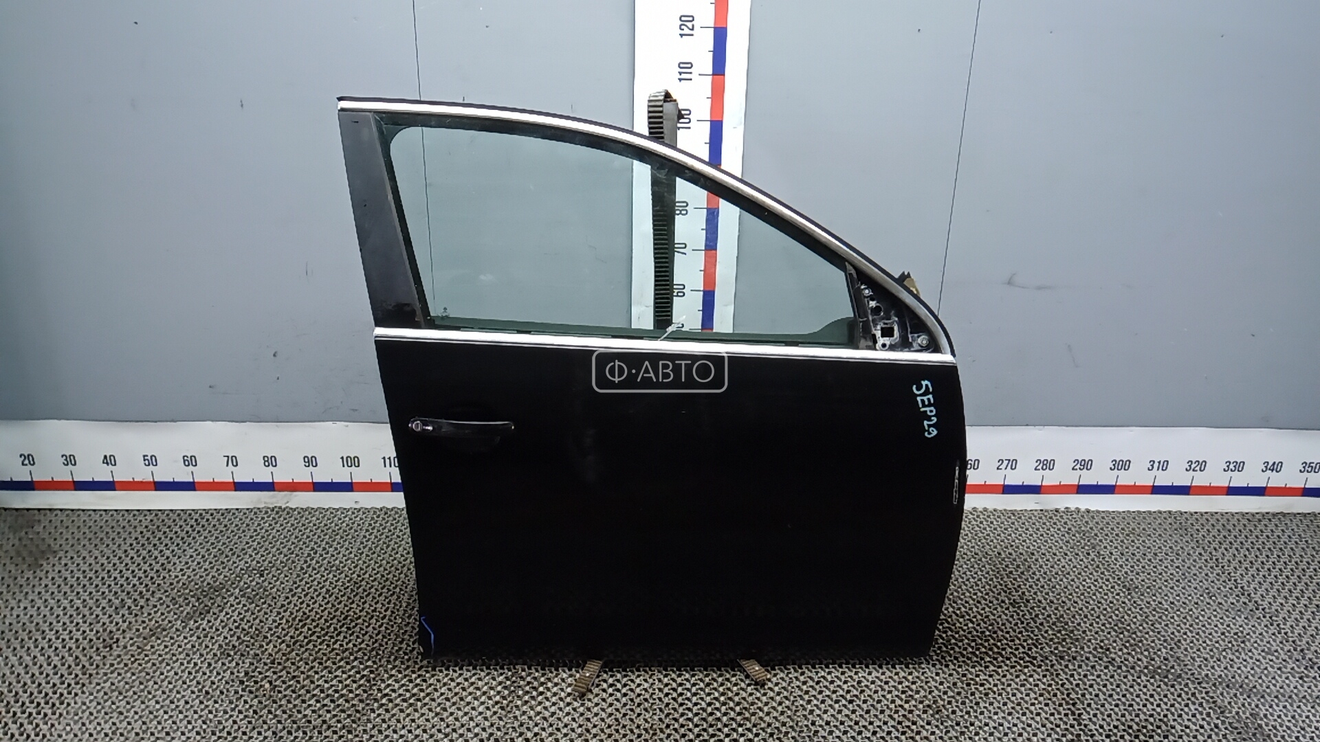 Дверь передняя правая