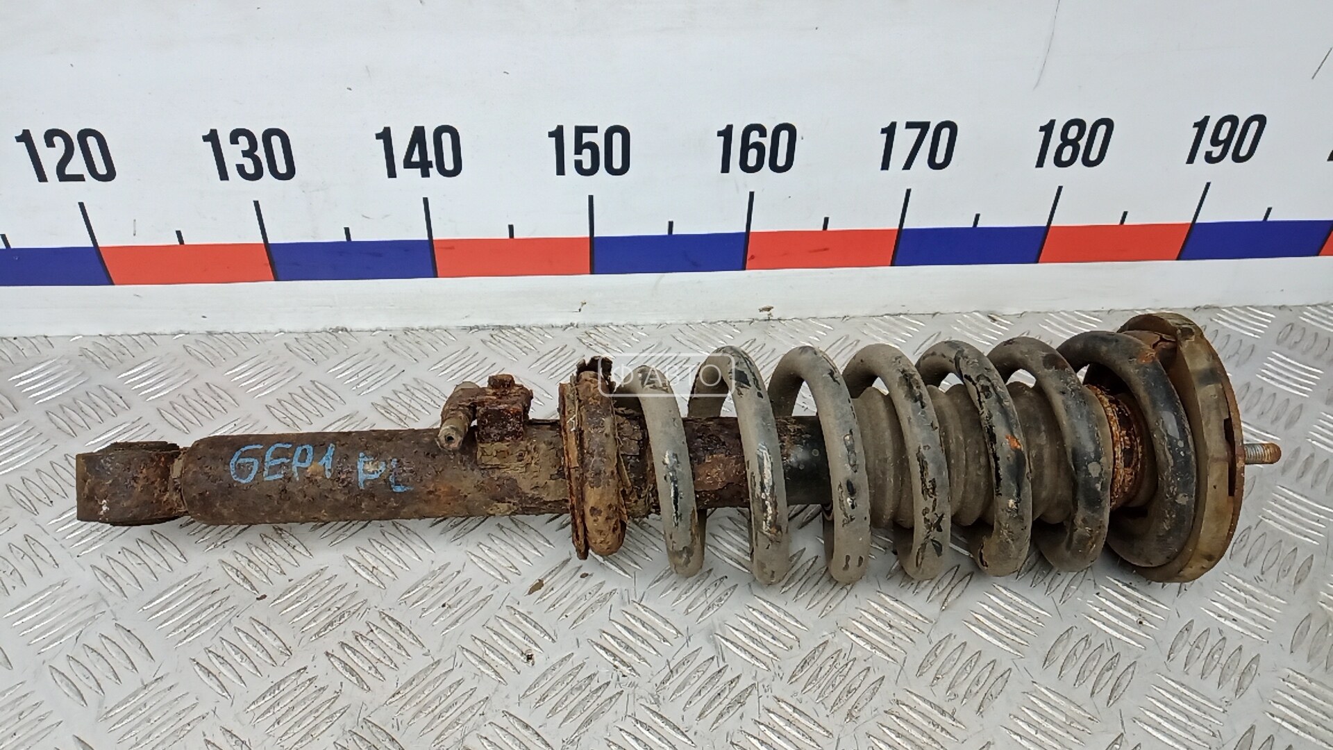 Стойка передняя левая