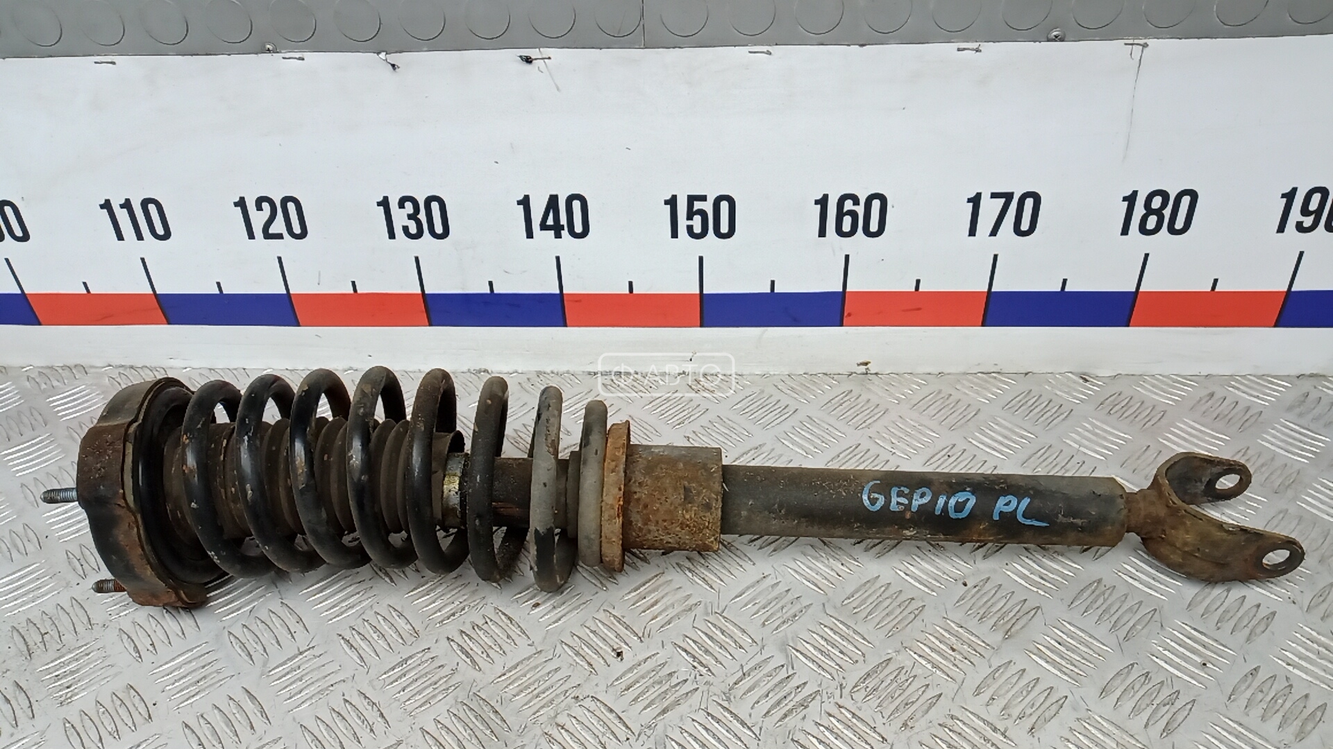 Стойка передняя левая