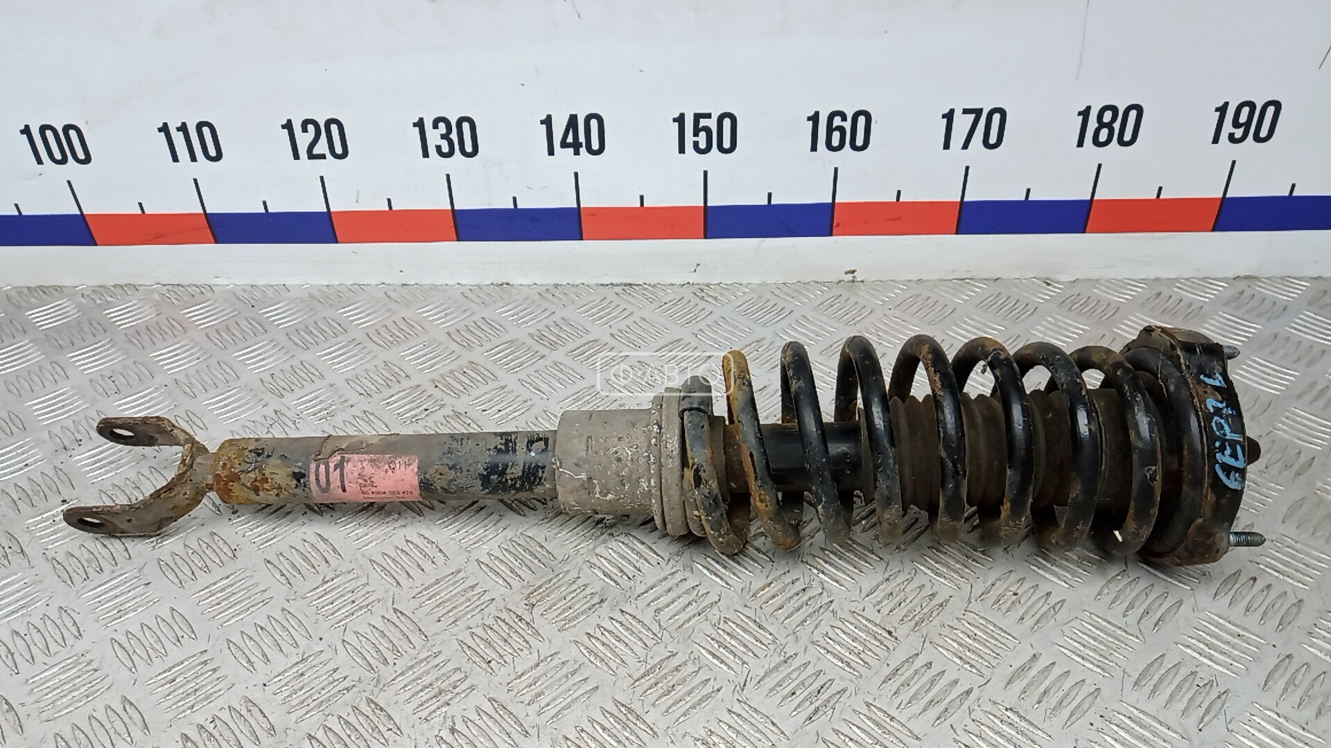 Стойка передняя левая