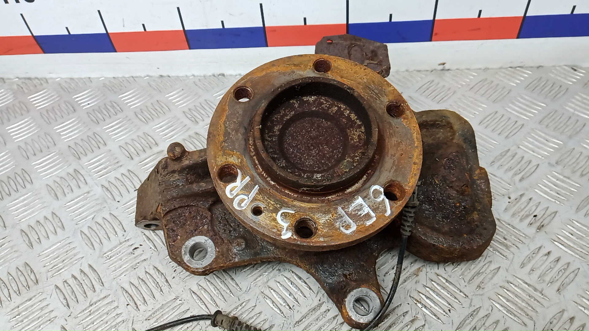 Ступица передняя правая MERCEDES BENZ SPRINTER 2