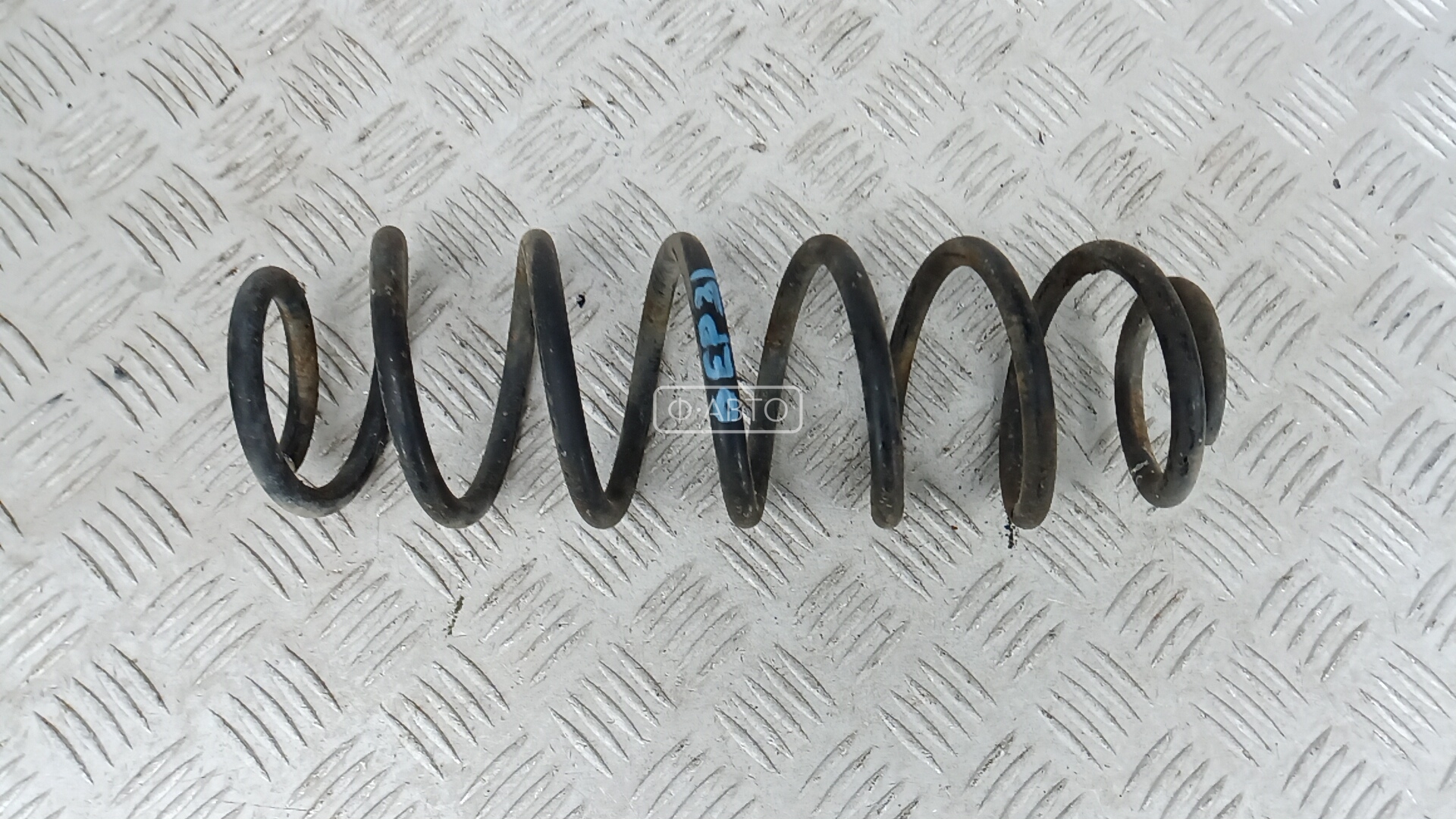 Пружина задняя