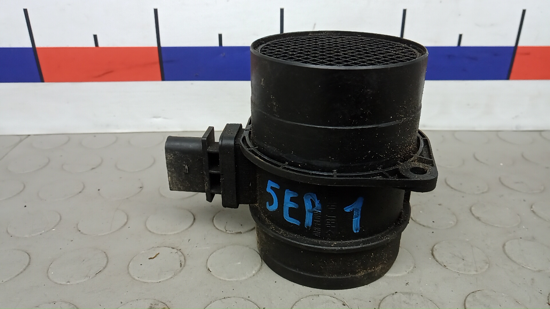 Расходомер воздуха дизельный VOLKSWAGEN PASSAT B6