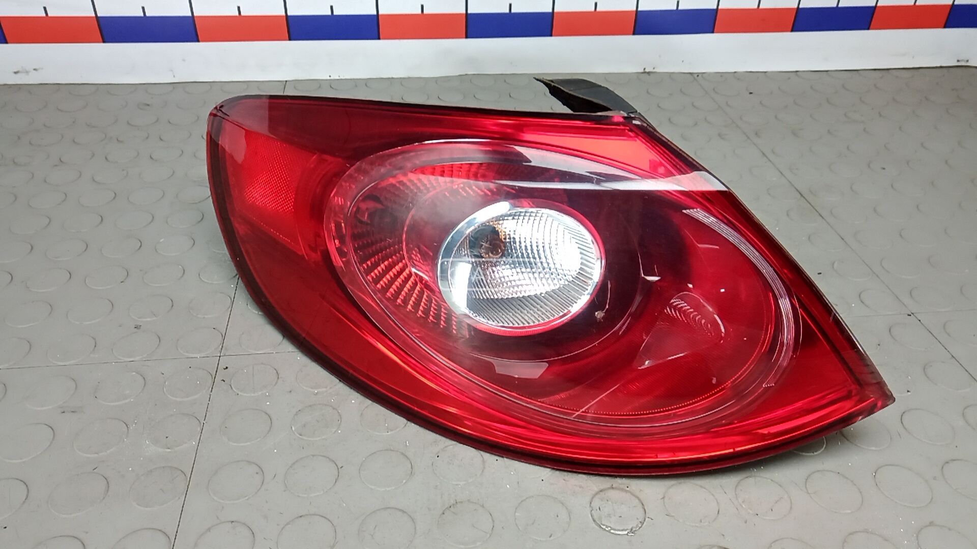 Фонарь задний левый