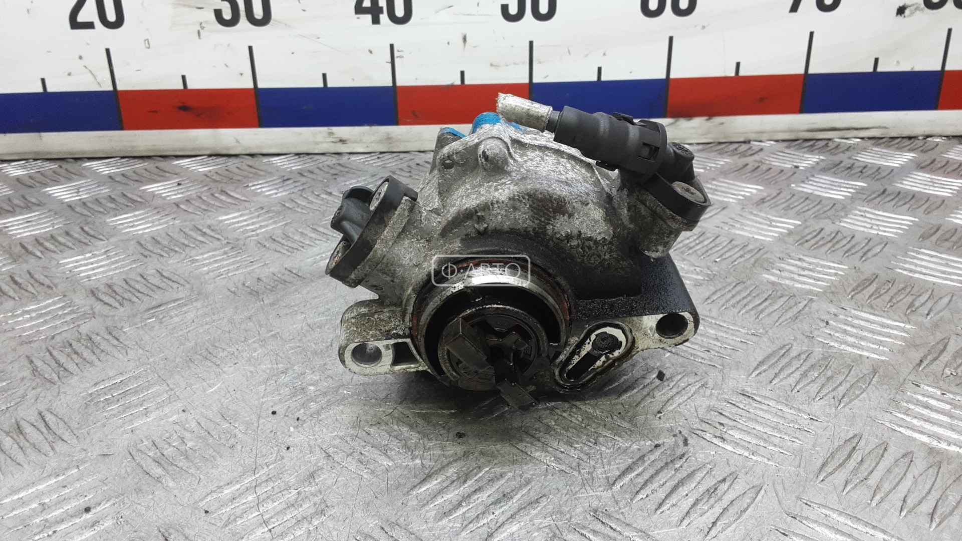 Насос вакуумный