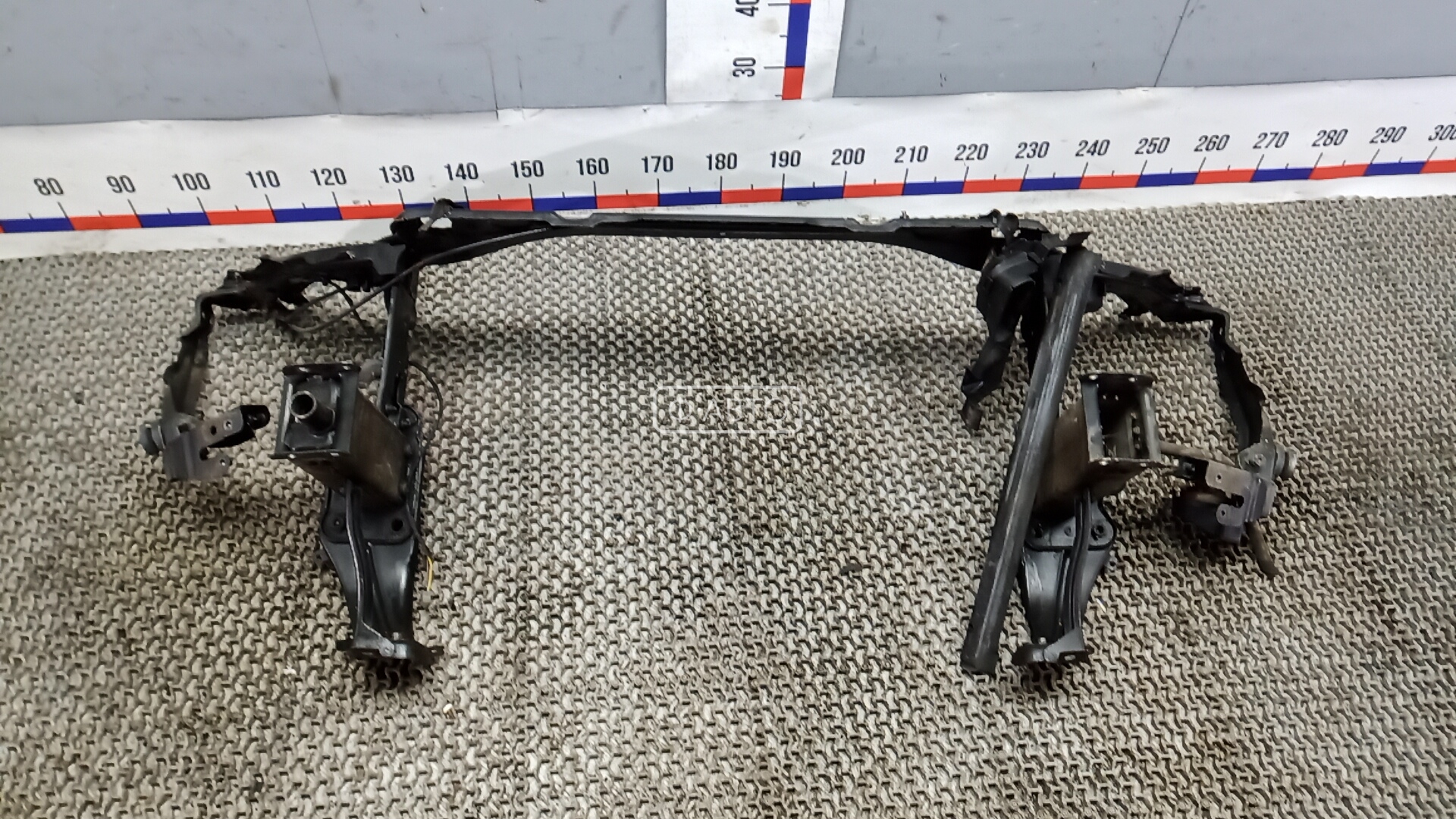 Передняя панель крепления облицовки (телевизор)