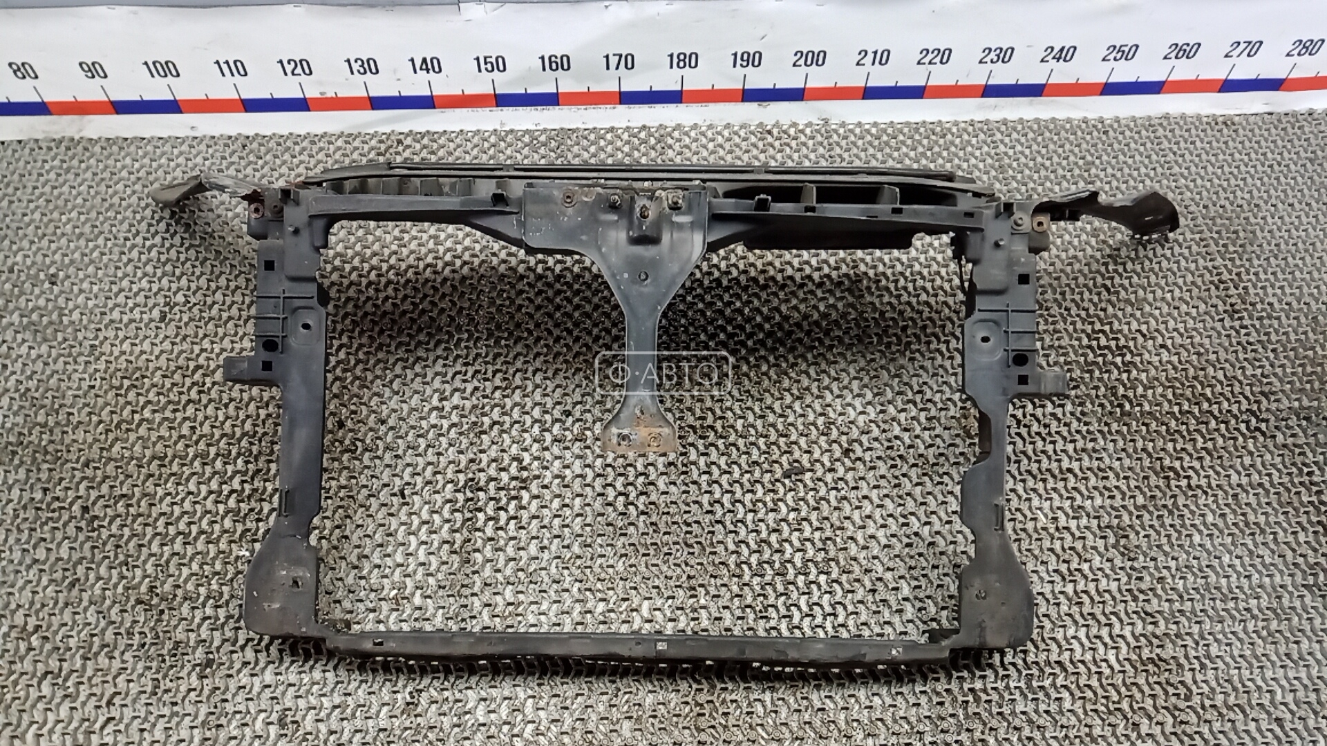 Передняя панель крепления облицовки (телевизор)