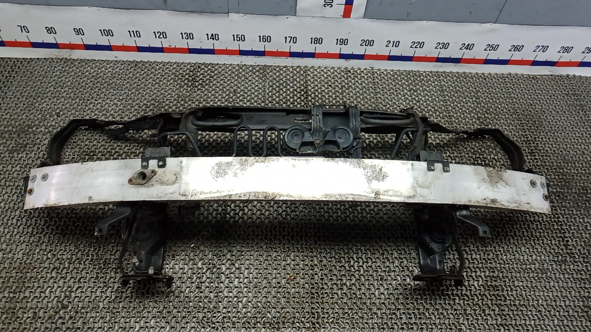 Передняя панель крепления облицовки (телевизор)