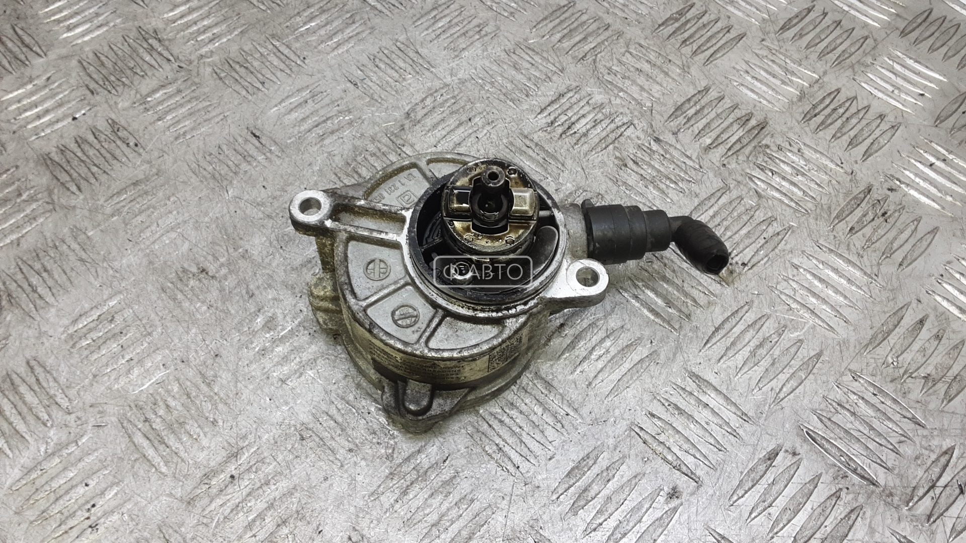 Насос вакуумный