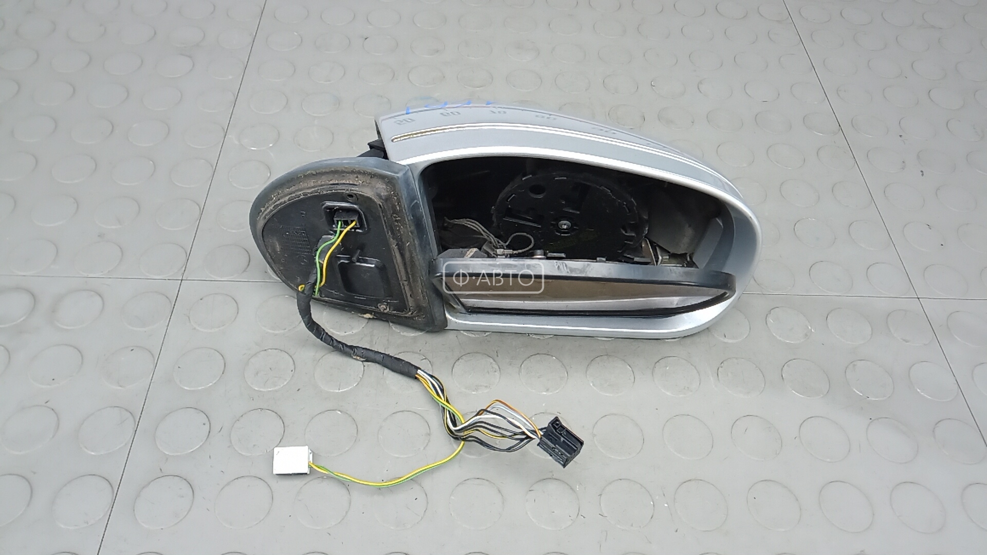 Зеркало наружное правое