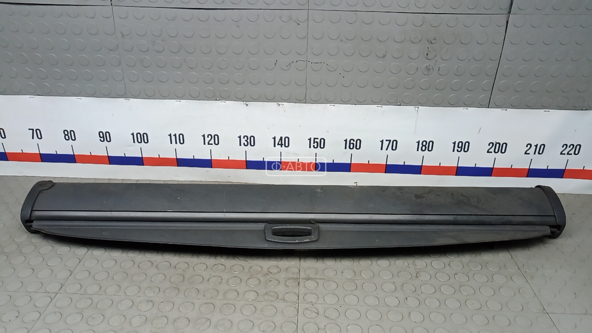 Шторка багажника