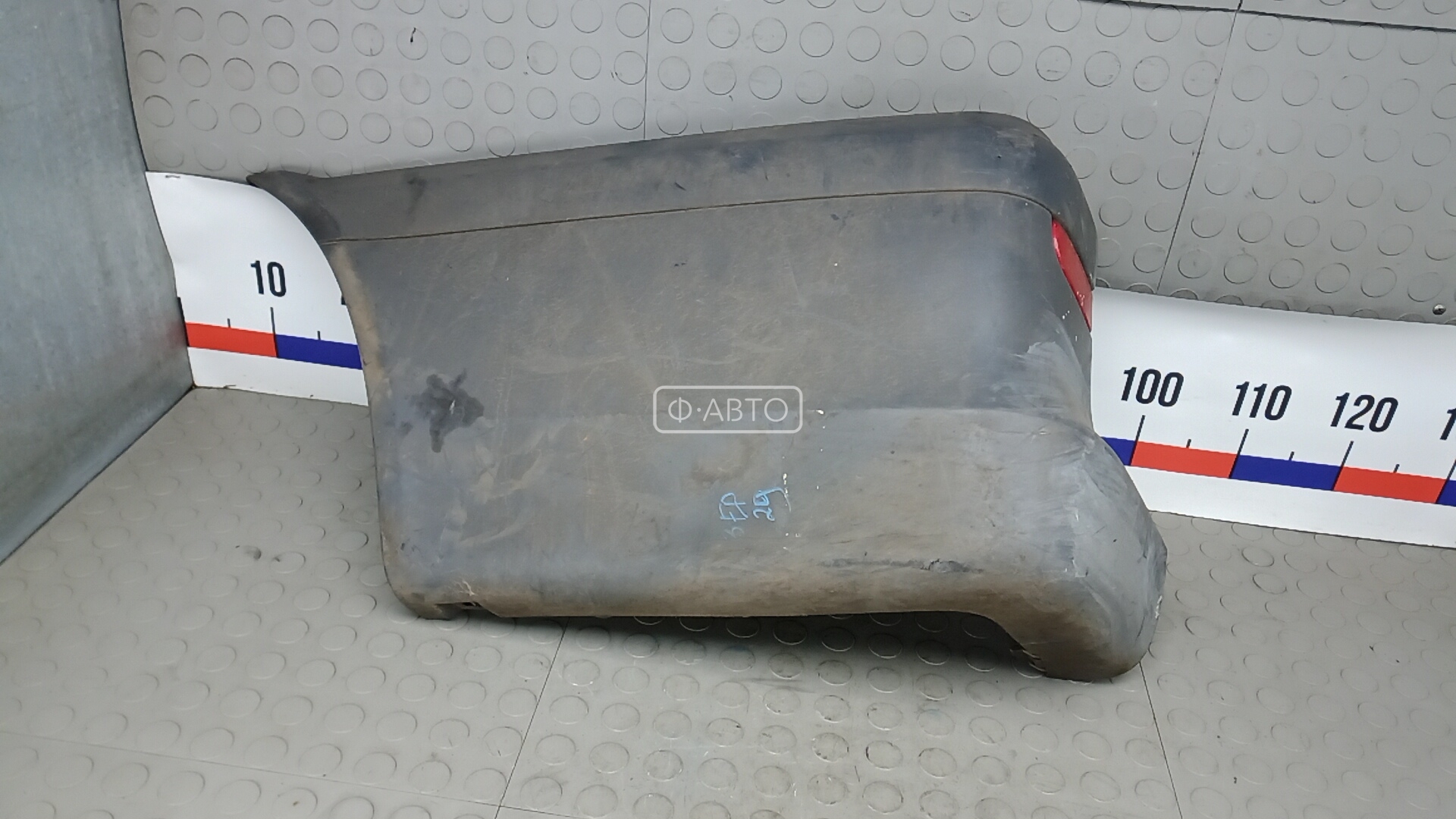 Клык бампера задний левый