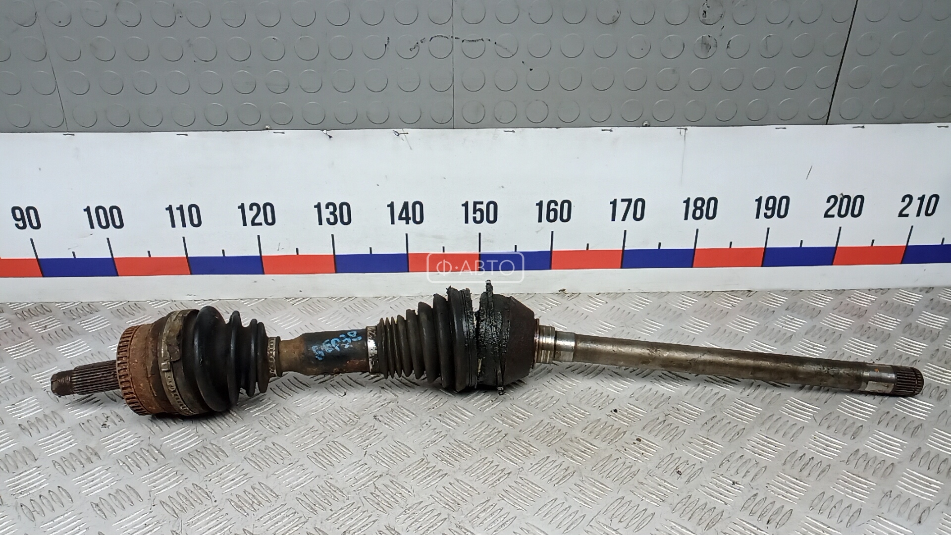 Привод передний правый