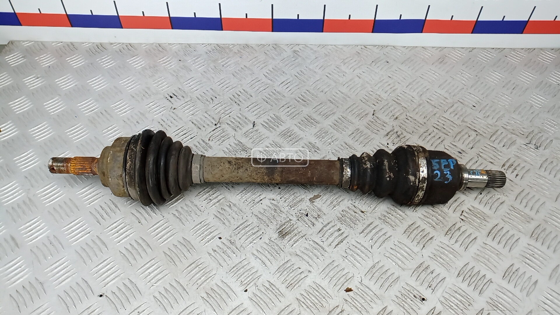 Привод передний левый