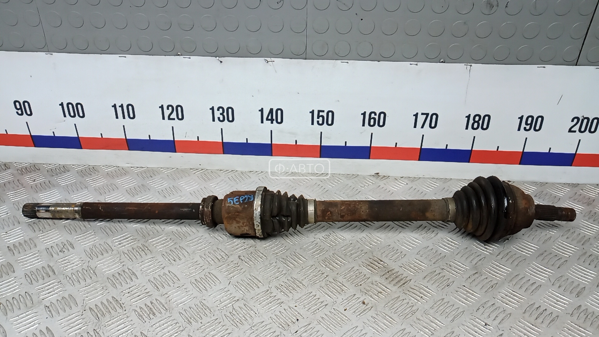 Привод передний правый