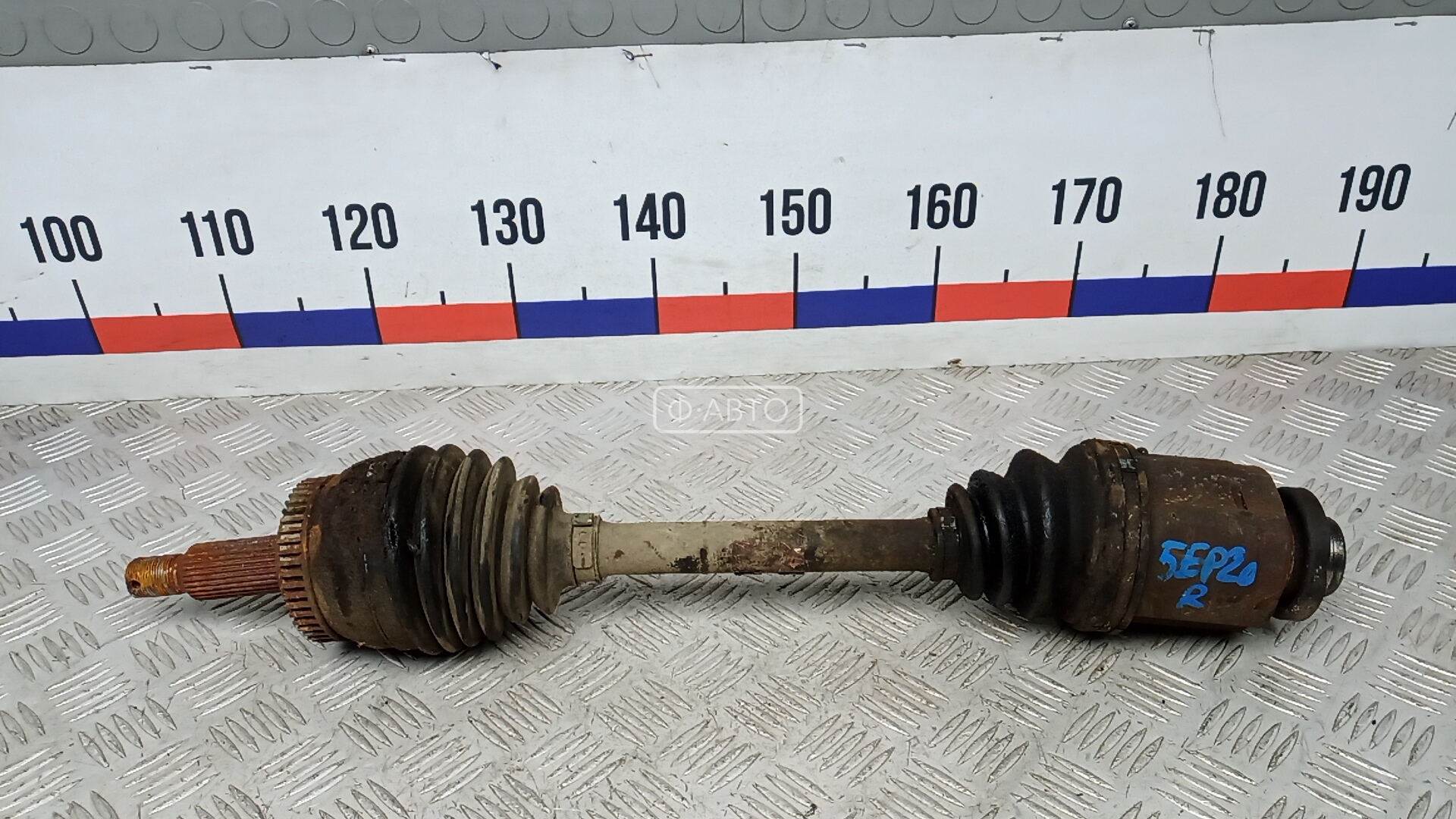 Привод передний правый