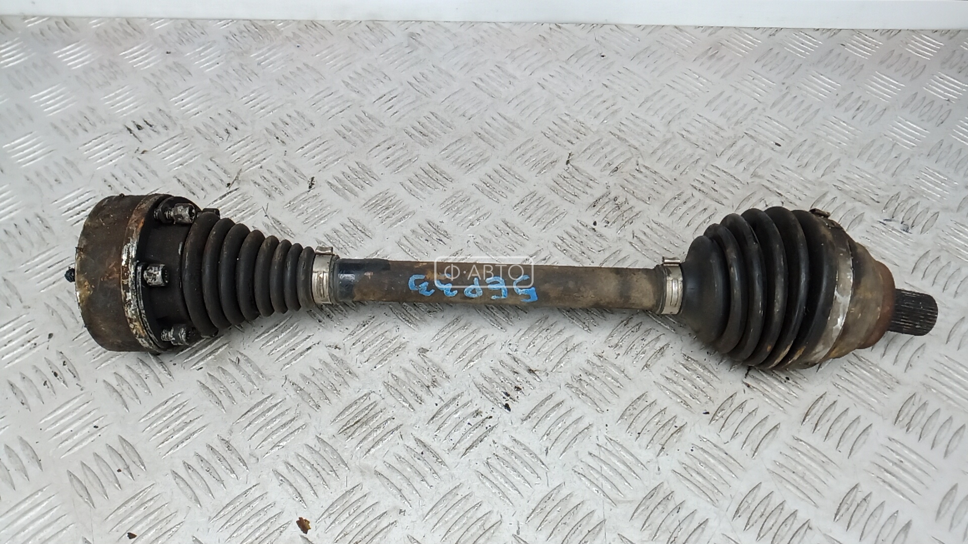 Привод передний левый