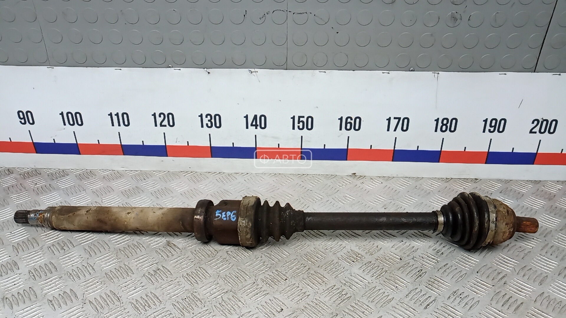 Привод передний правый