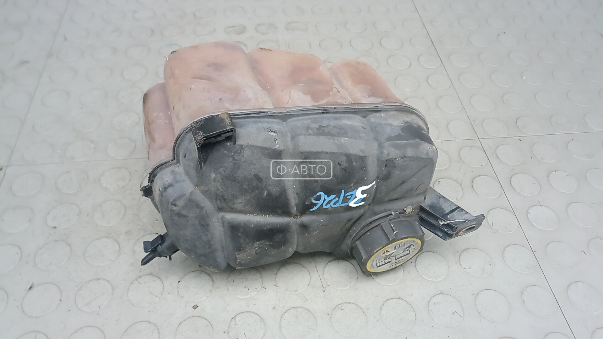 Бачок расширительный