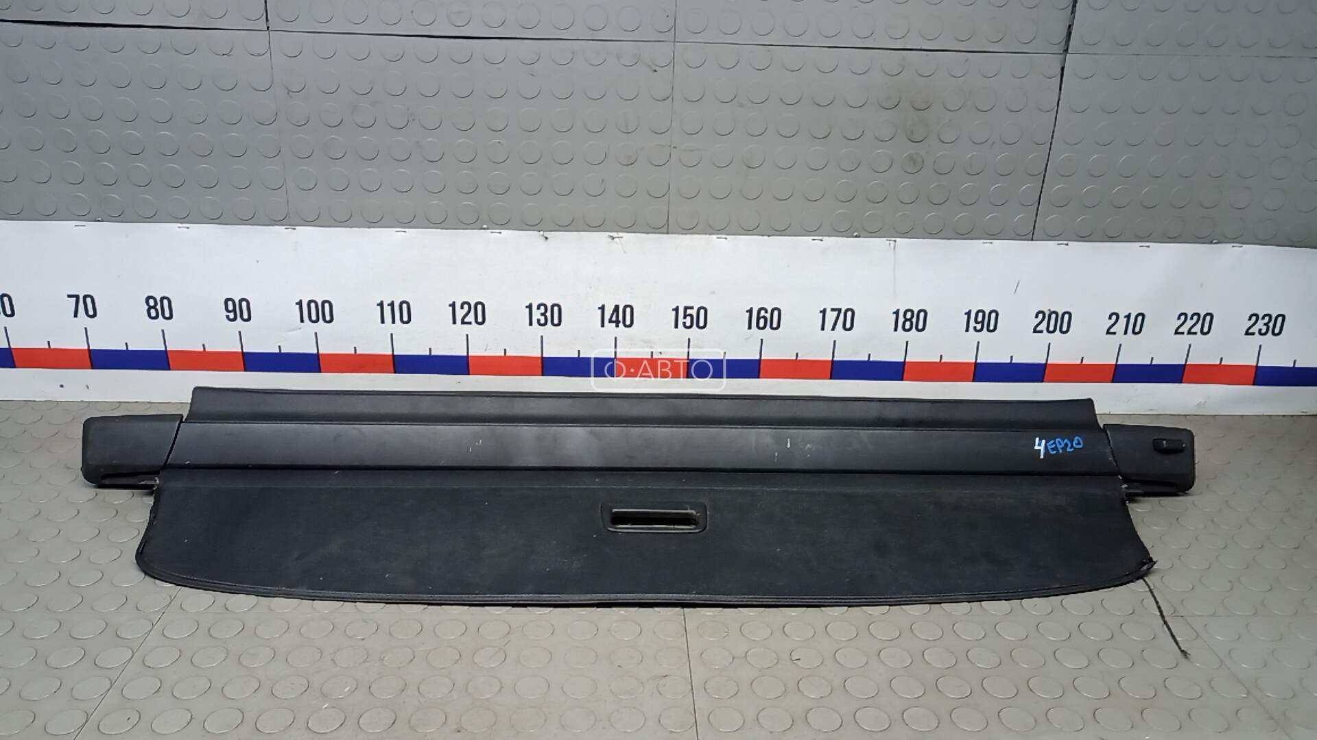 Шторка багажника