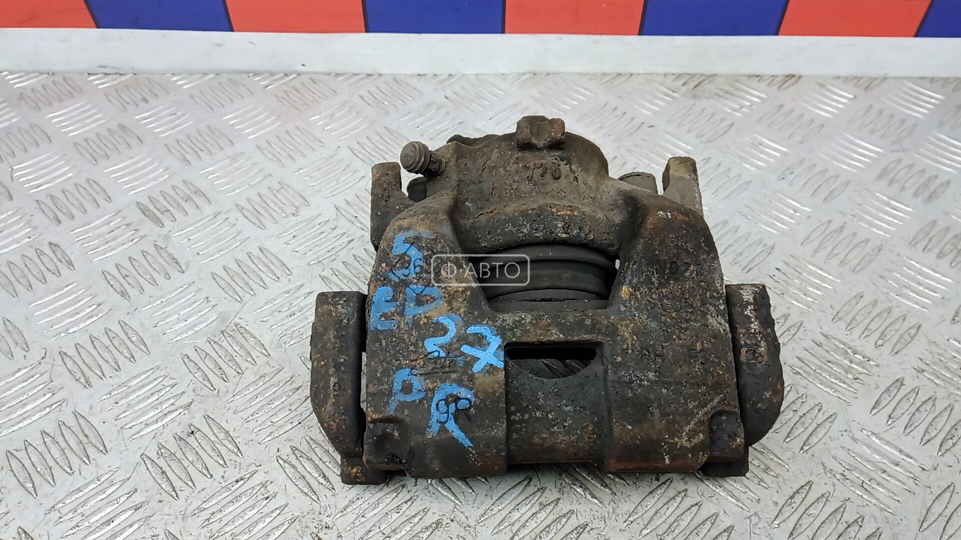 Суппорт тормозной передний правый