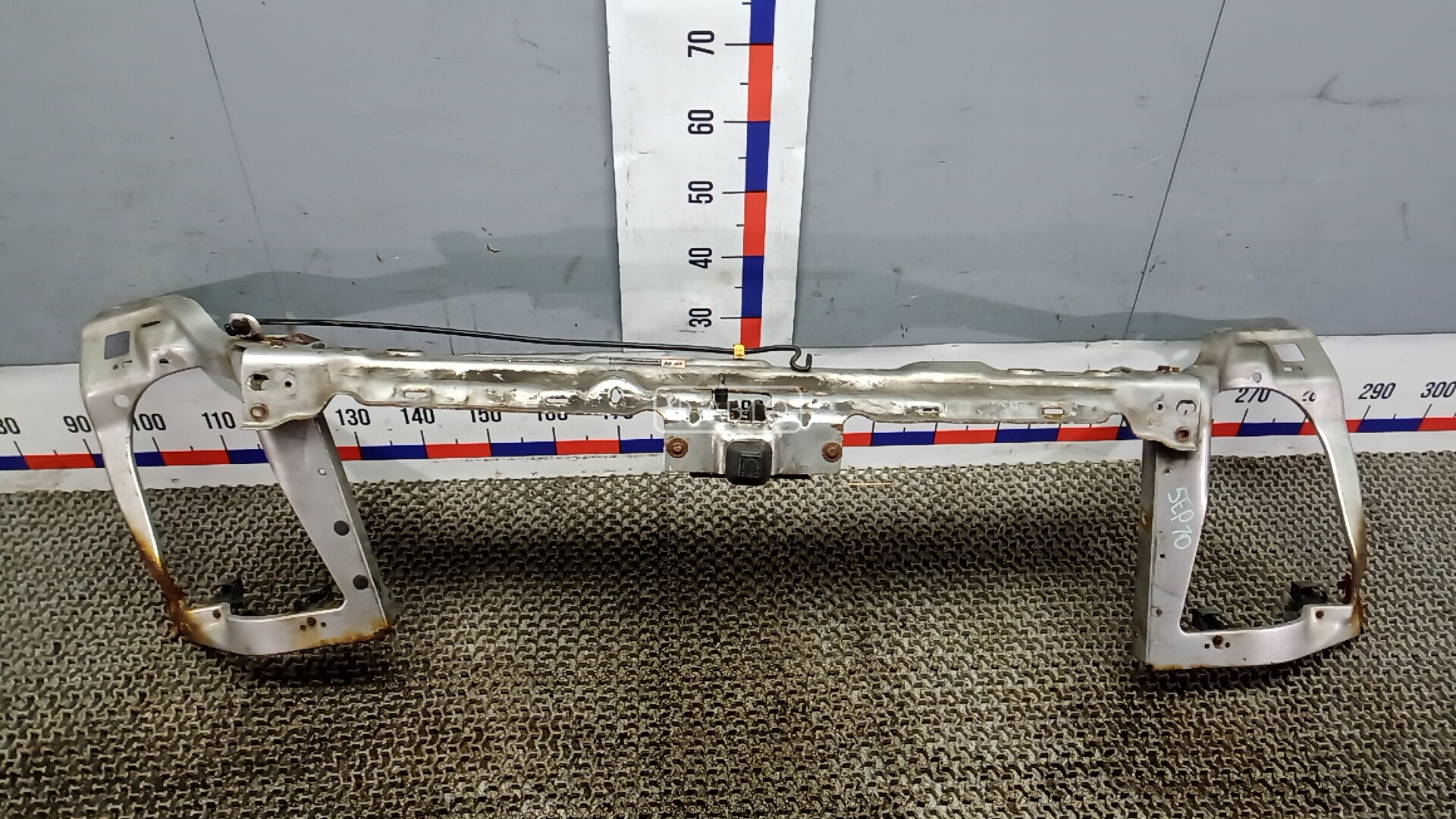 Передняя панель крепления облицовки (телевизор)