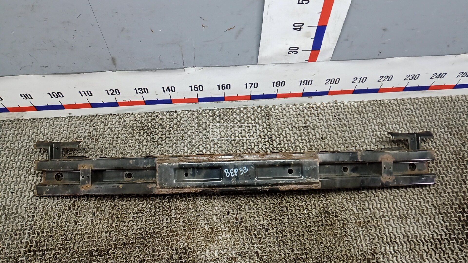 Усилитель бампера передний (кронштейн)